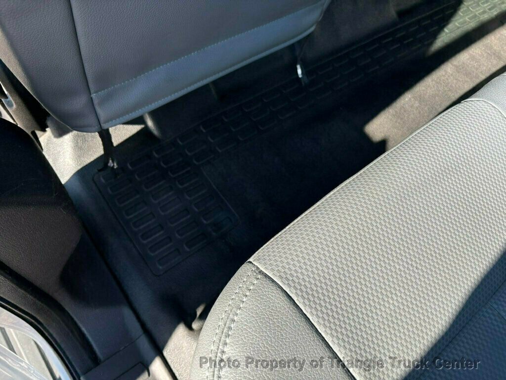 2015 Ford F250HD CREW UTILITY 32k MILES! LIFT GATE! +LOOK INSIDE BOXES! WOW! FINANCE OR LEASE - 22925992 - 47