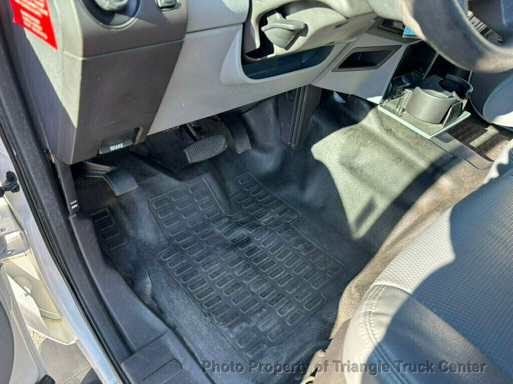 2015 Ford F250HD CREW UTILITY 32k MILES! LIFT GATE! +LOOK INSIDE BOXES! WOW! FINANCE OR LEASE - 22925992 - 49