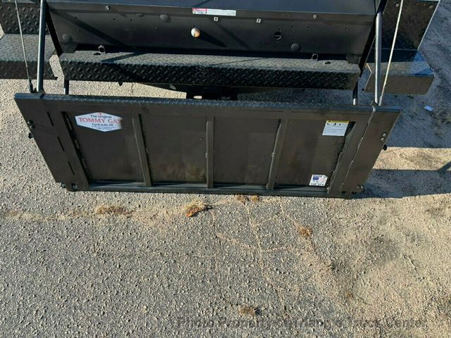 2015 Ford F250HD CREW UTILITY 32k MILES! LIFT GATE! +LOOK INSIDE BOXES! WOW! FINANCE OR LEASE - 22925992 - 79