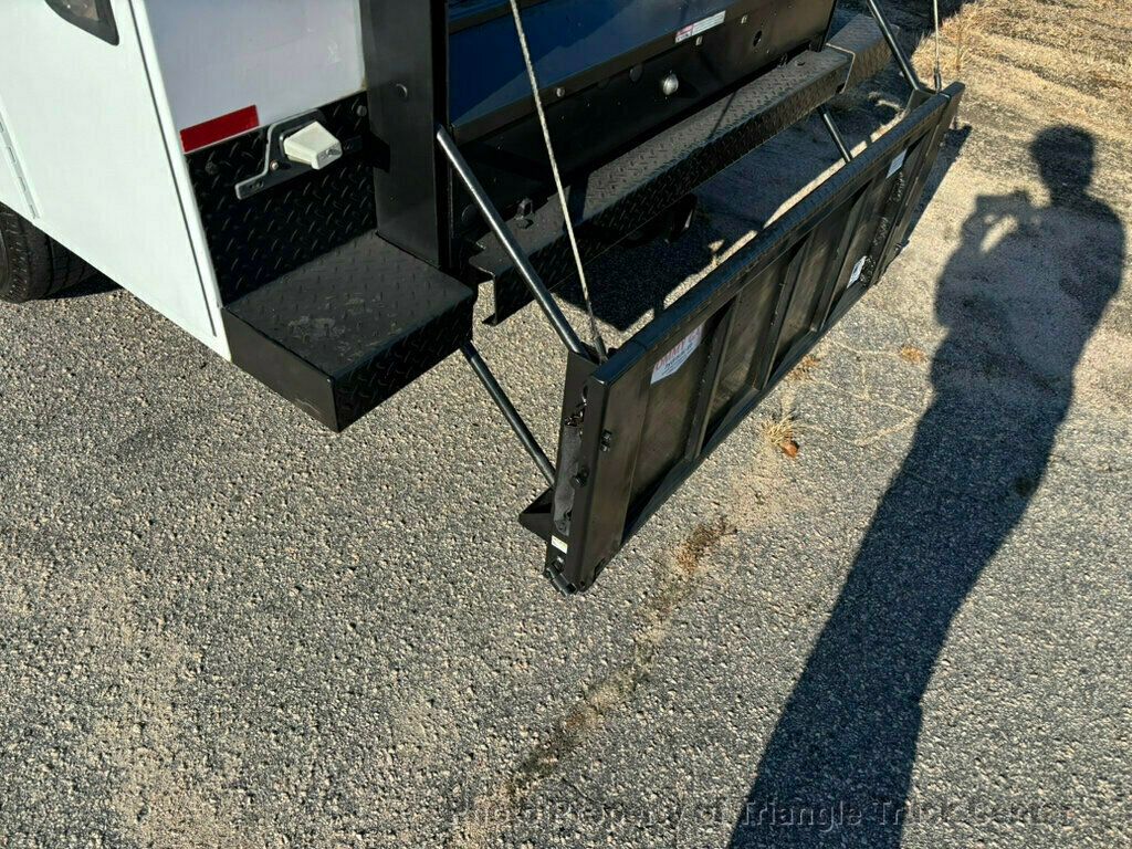 2015 Ford F250HD CREW UTILITY 32k MILES! LIFT GATE! +LOOK INSIDE BOXES! WOW! FINANCE OR LEASE - 22925992 - 80