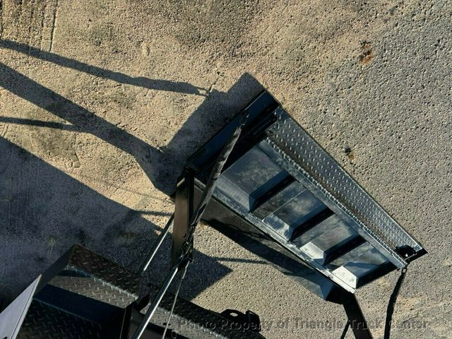 2015 Ford F250HD CREW UTILITY 32k MILES! LIFT GATE! +LOOK INSIDE BOXES! WOW! FINANCE OR LEASE - 22925992 - 82