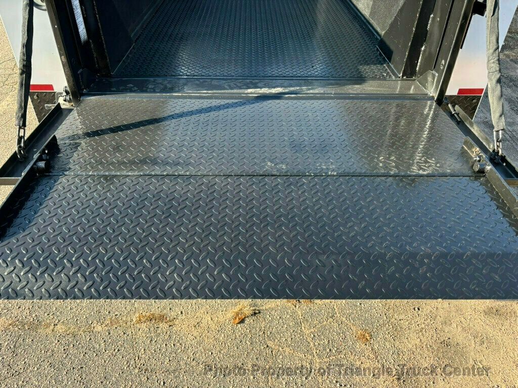 2015 Ford F250HD CREW UTILITY 32k MILES! LIFT GATE! +LOOK INSIDE BOXES! WOW! FINANCE OR LEASE - 22925992 - 91