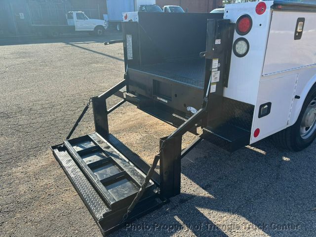 2015 Ford F250HD CREW UTILITY LIFT GATE JUST 53k MILES +FINANCE OR LEASE! - 22925994 - 26