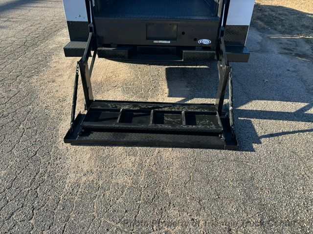2015 Ford F250HD CREW UTILITY LIFT GATE JUST 53k MILES +FINANCE OR LEASE! - 22925994 - 27