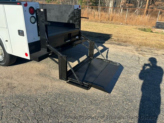 2015 Ford F250HD CREW UTILITY LIFT GATE JUST 53k MILES +FINANCE OR LEASE! - 22925994 - 31