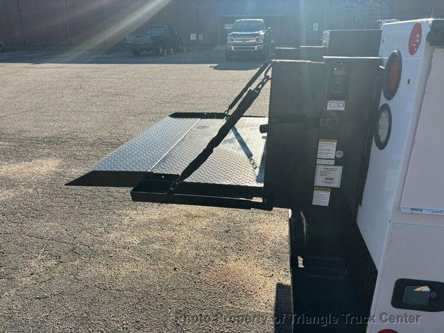 2015 Ford F250HD CREW UTILITY LIFT GATE JUST 53k MILES +FINANCE OR LEASE! - 22925994 - 33