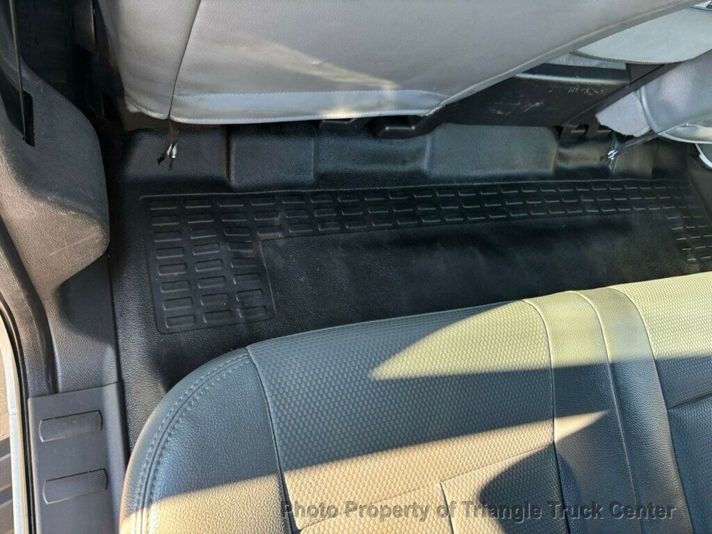 2015 Ford F250HD CREW UTILITY LIFT GATE JUST 53k MILES +FINANCE OR LEASE! - 22925994 - 41