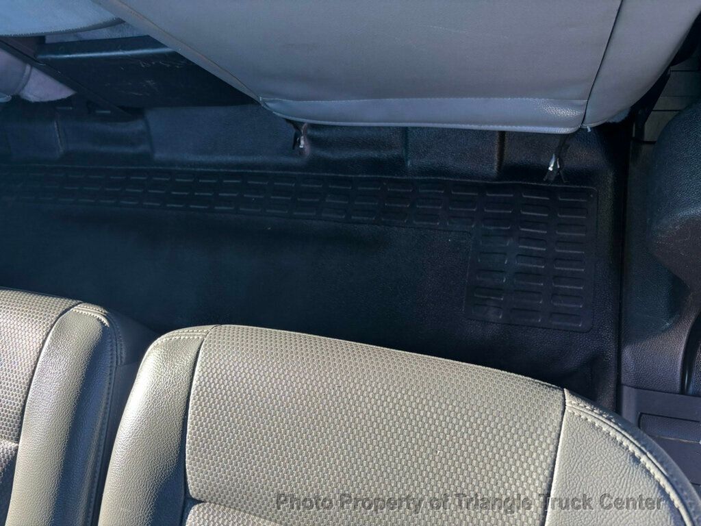 2015 Ford F250HD CREW UTILITY LIFT GATE JUST 53k MILES +FINANCE OR LEASE! - 22925994 - 45