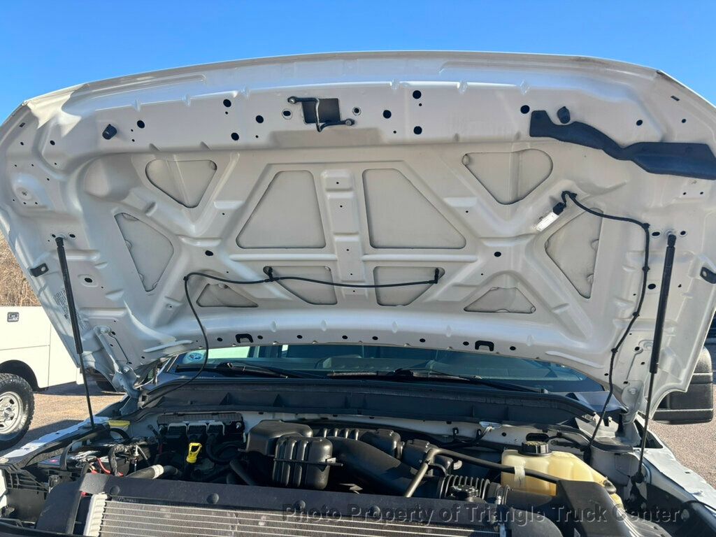 2015 Ford F250HD CREW UTILITY LIFT GATE JUST 53k MILES +FINANCE OR LEASE! - 22925994 - 70