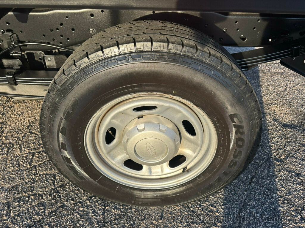 2015 Ford F250HD STAKE LIFT GATE JUST 71k MILES! +SUPER NICE UNIT! HARD TO FIND WITH GATE & HITCH - 22961302 - 10