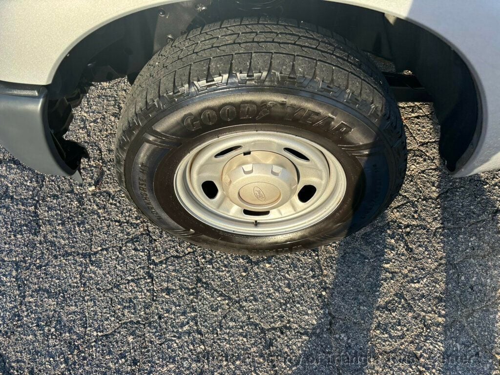 2015 Ford F250HD STAKE LIFT GATE JUST 71k MILES! +SUPER NICE UNIT! HARD TO FIND WITH GATE & HITCH - 22961302 - 12