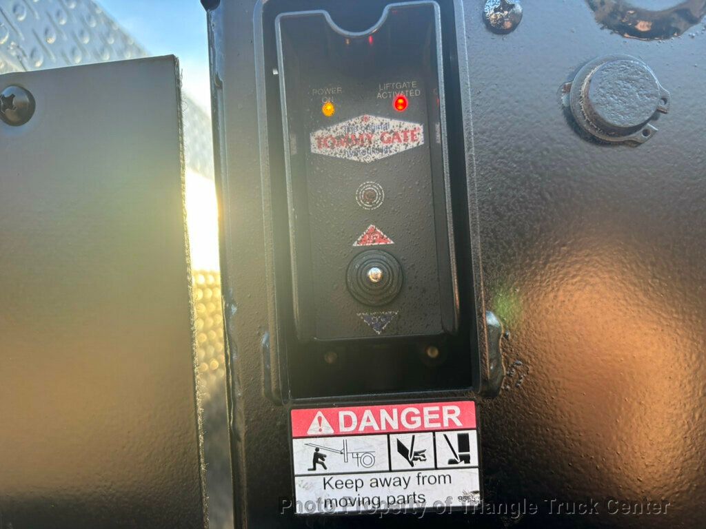 2015 Ford F250HD STAKE LIFT GATE JUST 71k MILES! +SUPER NICE UNIT! HARD TO FIND WITH GATE & HITCH - 22961302 - 17