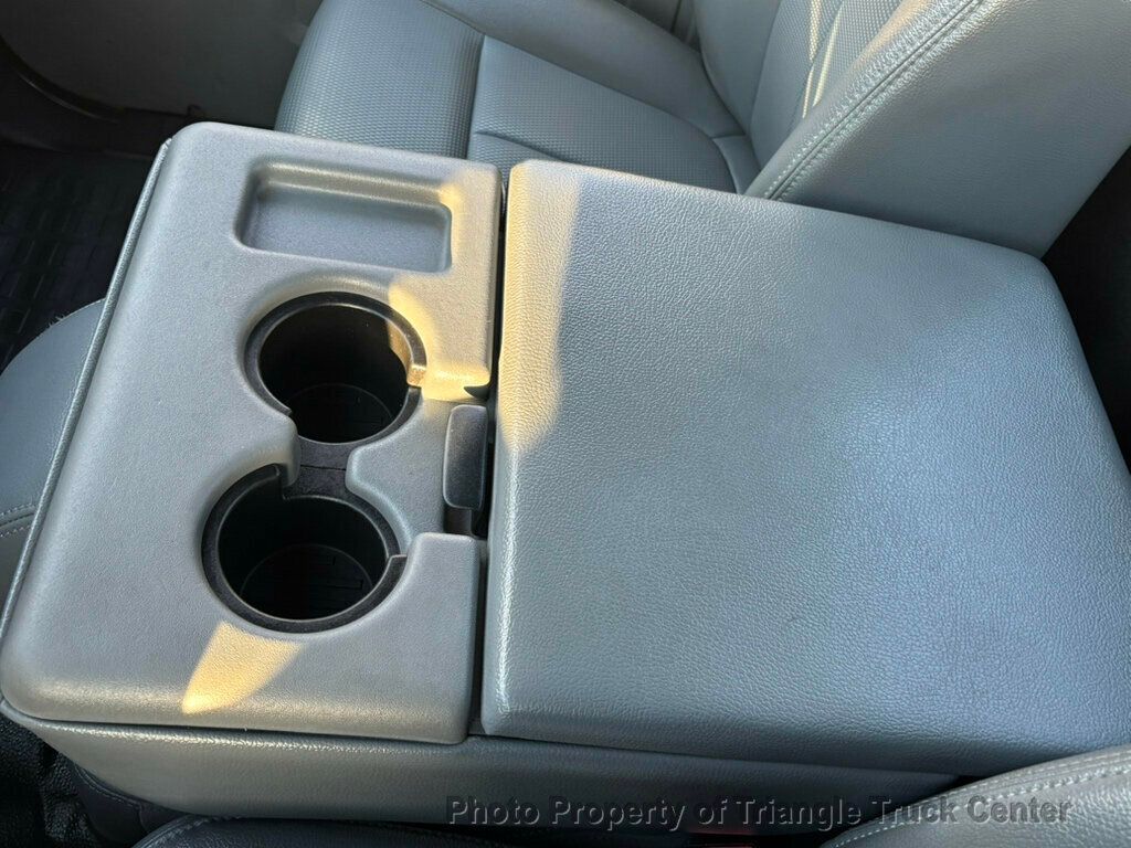 2015 Ford F250HD STAKE LIFT GATE JUST 71k MILES! +SUPER NICE UNIT! HARD TO FIND WITH GATE & HITCH - 22961302 - 26