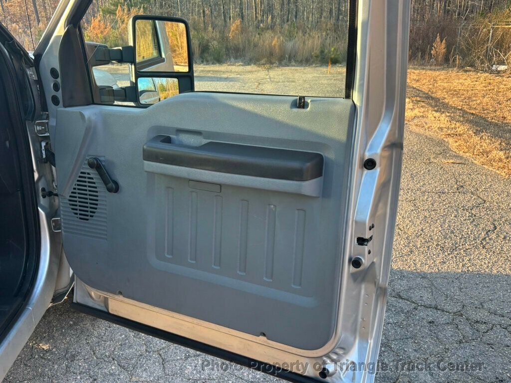 2015 Ford F250HD STAKE LIFT GATE JUST 71k MILES! +SUPER NICE UNIT! HARD TO FIND WITH GATE & HITCH - 22961302 - 28