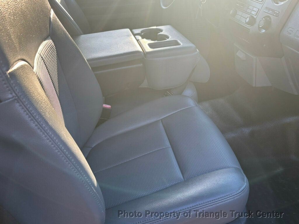 2015 Ford F250HD STAKE LIFT GATE JUST 71k MILES! +SUPER NICE UNIT! HARD TO FIND WITH GATE & HITCH - 22961302 - 29