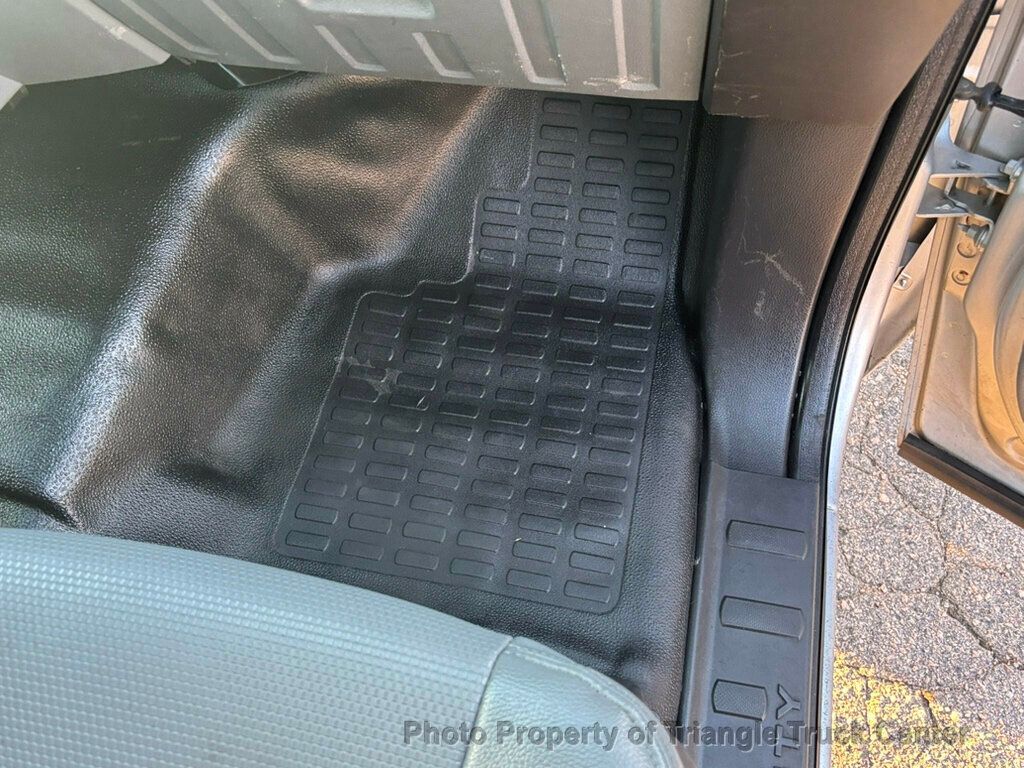 2015 Ford F250HD STAKE LIFT GATE JUST 71k MILES! +SUPER NICE UNIT! HARD TO FIND WITH GATE & HITCH - 22961302 - 30