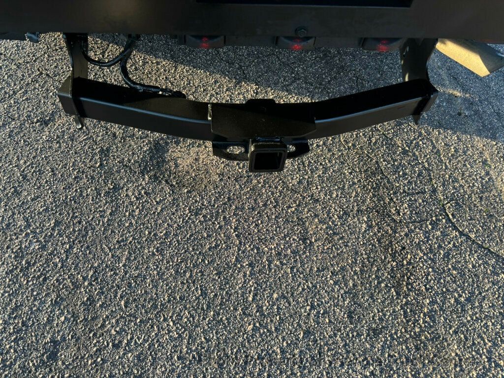 2015 Ford F250HD STAKE LIFT GATE JUST 71k MILES! +SUPER NICE UNIT! HARD TO FIND WITH GATE & HITCH - 22961302 - 8