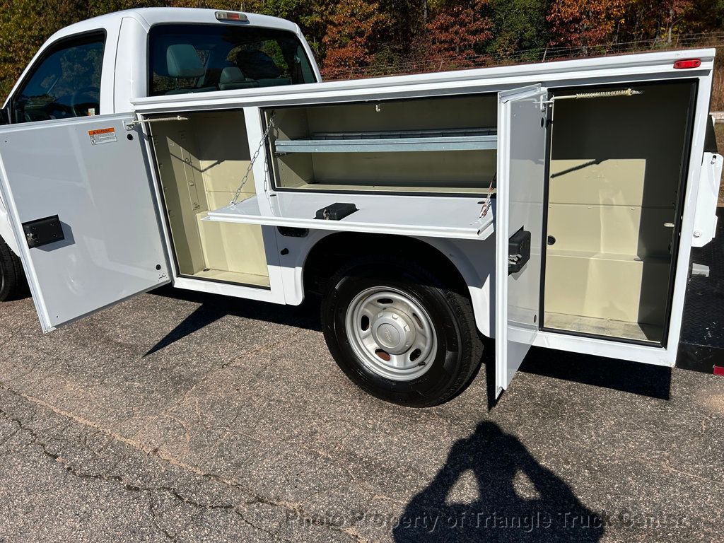 2015 Ford F250HD UTILITY JUST 35k MILES! HITCH! ++POWER EQUIPMENT! SUPER CLEAN UNIT! FINANCE OR LEASE! - 22879123 - 1