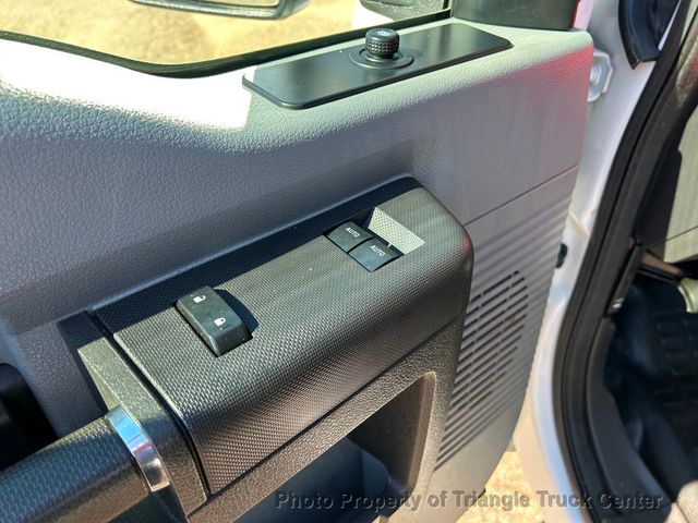 2015 Ford F250HD UTILITY JUST 35k MILES! HITCH! ++POWER EQUIPMENT! SUPER CLEAN UNIT! FINANCE OR LEASE! - 22879123 - 78