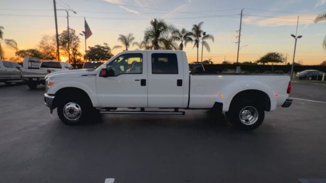 2015 Ford F350 Super Duty Crew Cab XLT DUALLY 4X4 DIESEL CLEAN - 22758343 - 4