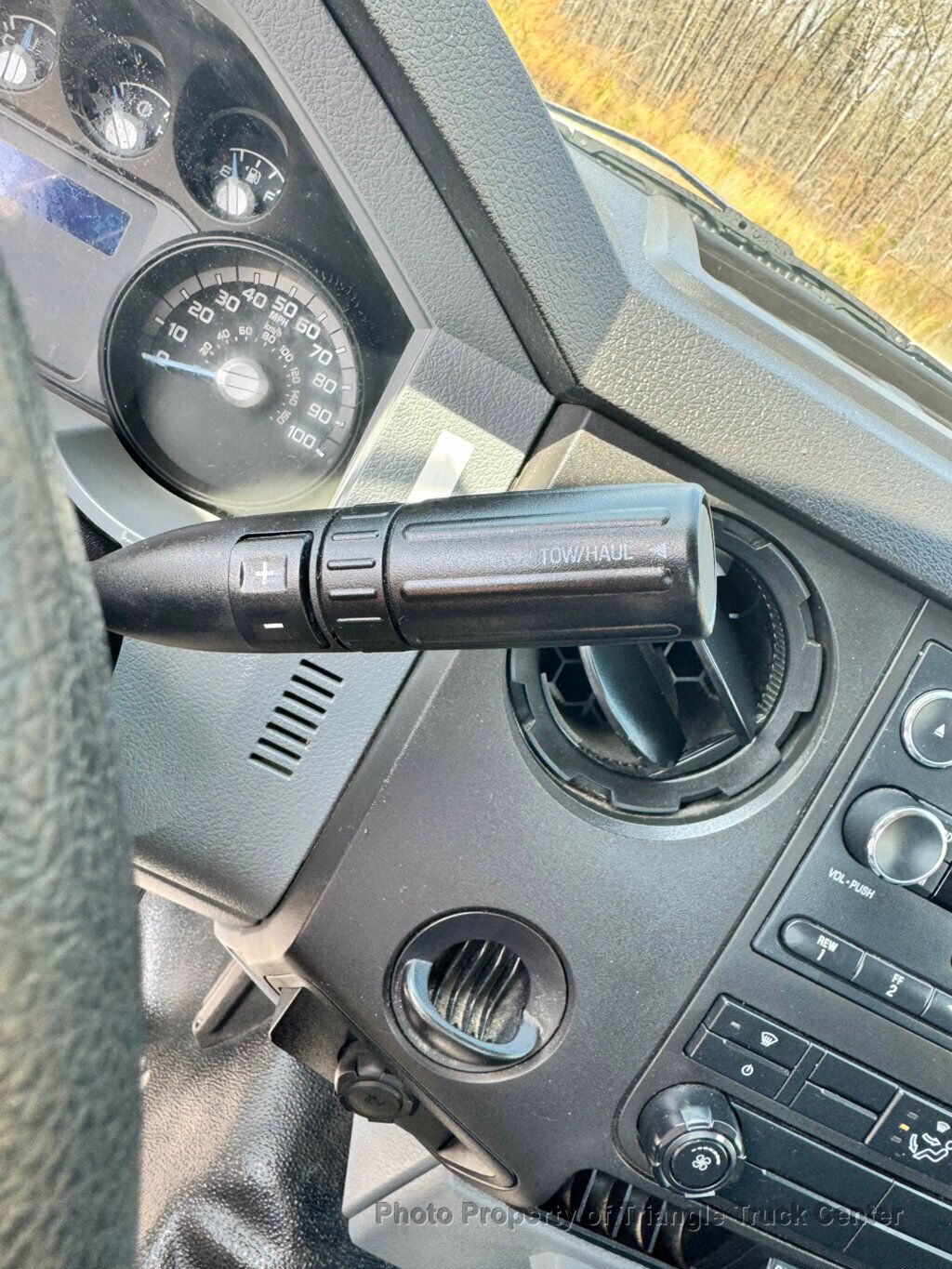 2015 Ford F350HD 12+ FOOT DECK LIFT GATE  - 22985901 - 18