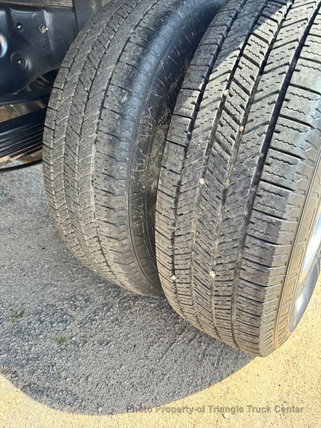 2015 Ford F350HD 12+ FOOT DECK LIFT GATE  - 22985901 - 28