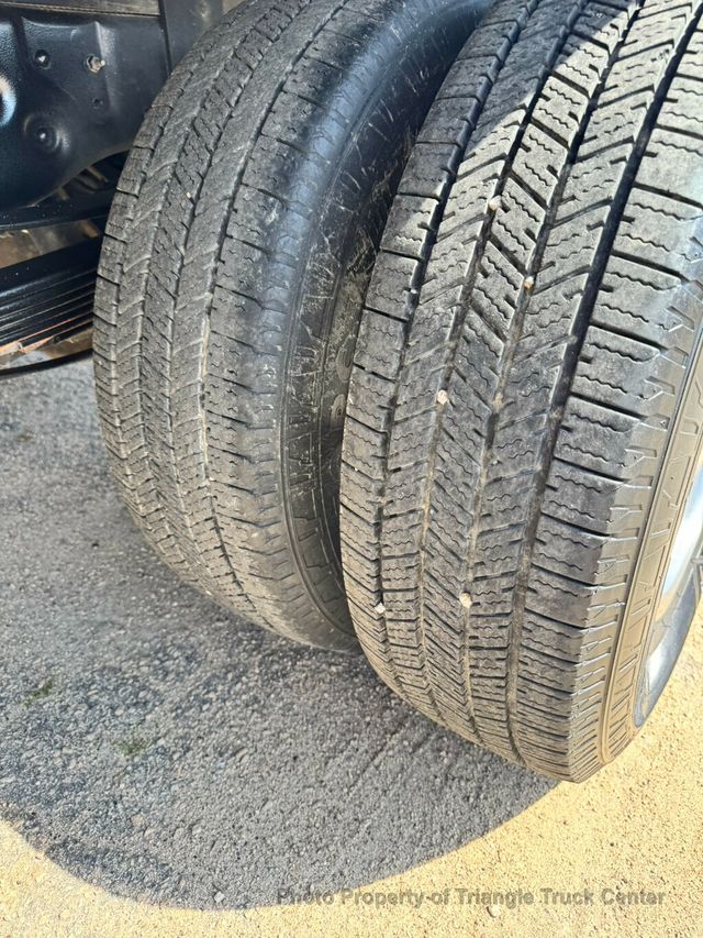 2015 Ford F350HD 12+ FOOT DECK LIFT GATE  - 22985901 - 28