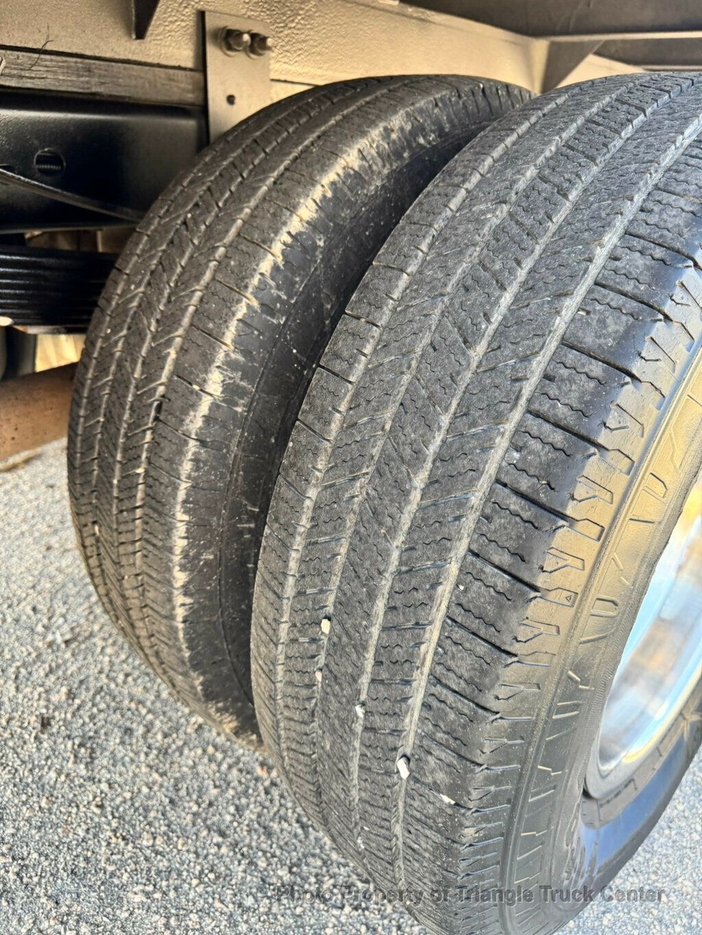 2015 Ford F350HD 12+ FOOT DECK LIFT GATE  - 22985901 - 29