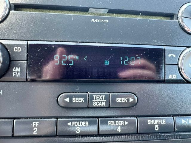 2015 Ford F350HD 12+ FOOT DECK LIFT GATE  - 22985901 - 36