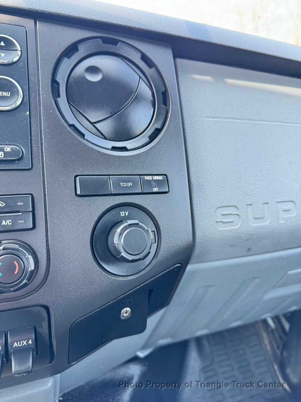 2015 Ford F350HD 12+ FOOT DECK LIFT GATE  - 22985901 - 38