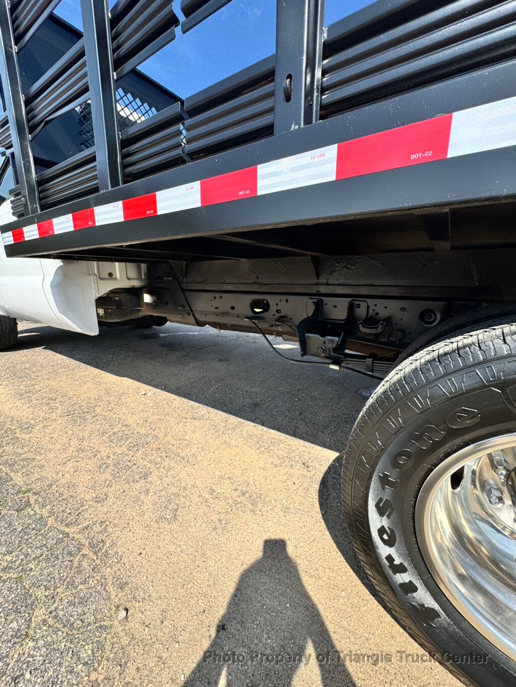 2015 Ford F350HD 12+ FOOT STEEL DECK LIFT GATE HEAVY SPEC 14,000 GVW! TALL STAKE SIDES - 22985901 - 33