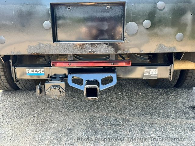 2015 Ford F350HD CREW CAB UTILITY DRW JUST 45k MILES! LIFT GATE! LIMITED SLIP AXLE! - 23029950 - 24