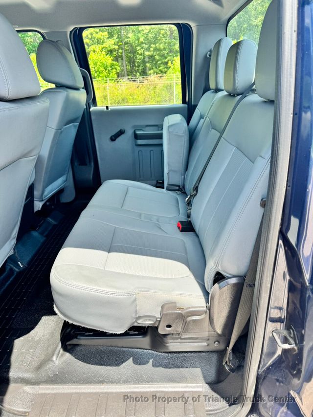2015 Ford F350HD CREW CAB UTILITY DRW JUST 45k MILES! LIFT GATE! LIMITED SLIP AXLE! - 23029950 - 30