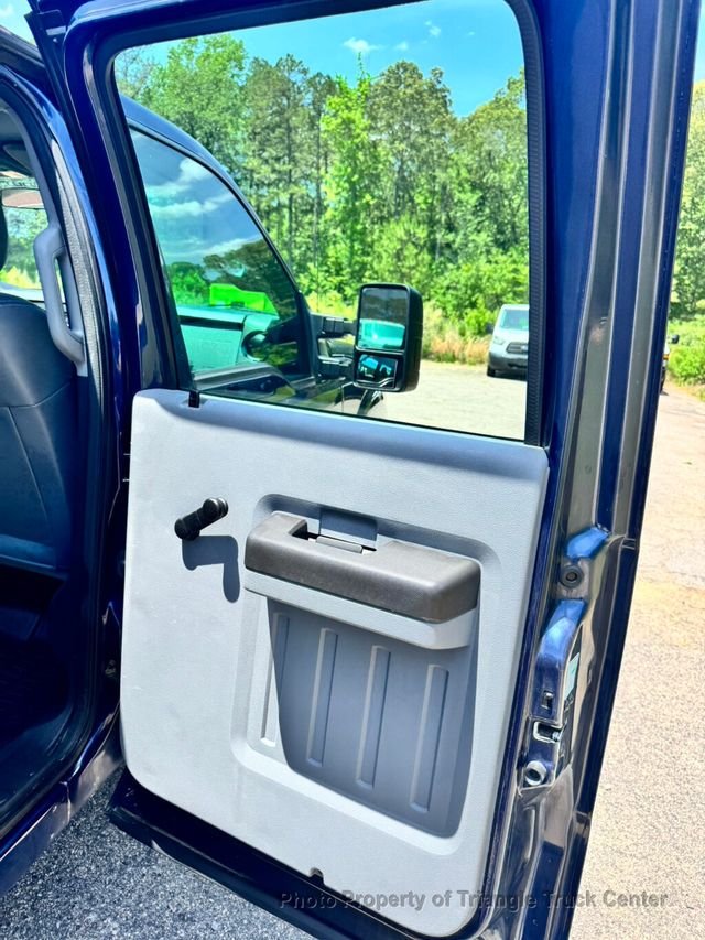 2015 Ford F350HD CREW CAB UTILITY DRW JUST 45k MILES! LIFT GATE! LIMITED SLIP AXLE! - 23029950 - 31