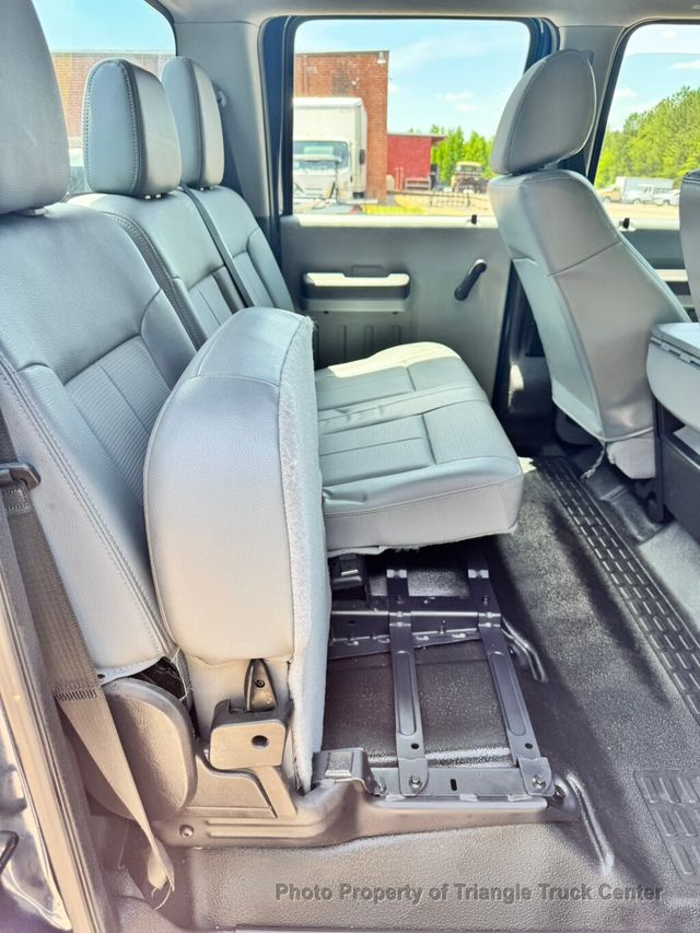 2015 Ford F350HD CREW CAB UTILITY DRW JUST 45k MILES! LIFT GATE! LIMITED SLIP AXLE! - 23029950 - 32
