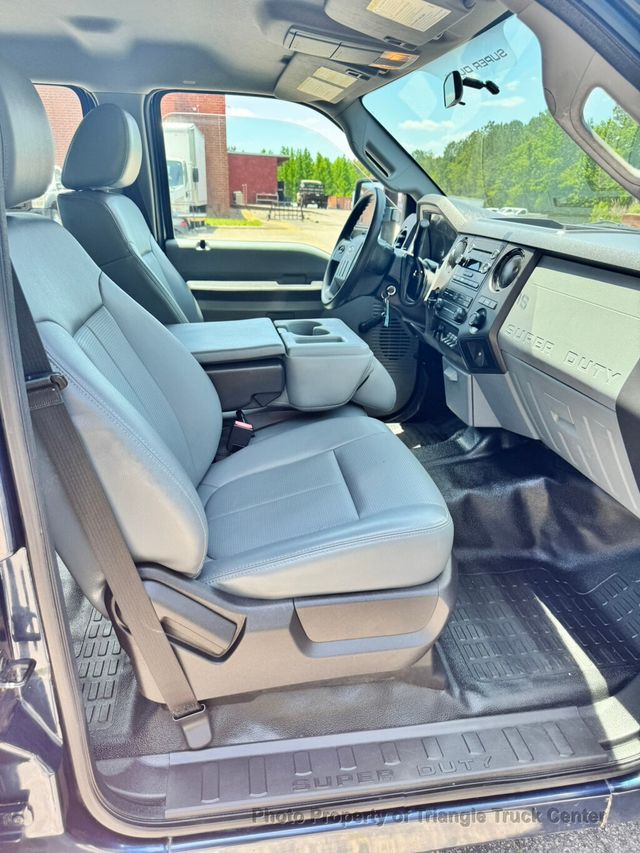 2015 Ford F350HD CREW CAB UTILITY DRW JUST 45k MILES! LIFT GATE! LIMITED SLIP AXLE! - 23029950 - 36