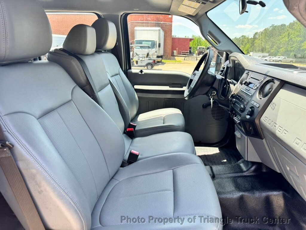 2015 Ford F350HD CREW CAB UTILITY DRW JUST 45k MILES! LIFT GATE! LIMITED SLIP AXLE! - 23029950 - 39