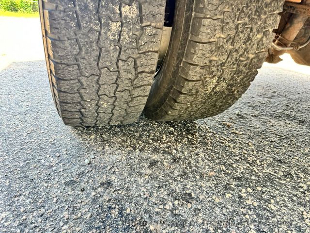 2015 Ford F350HD CREW CAB UTILITY DRW JUST 45k MILES! LIFT GATE! LIMITED SLIP AXLE! - 23029950 - 42