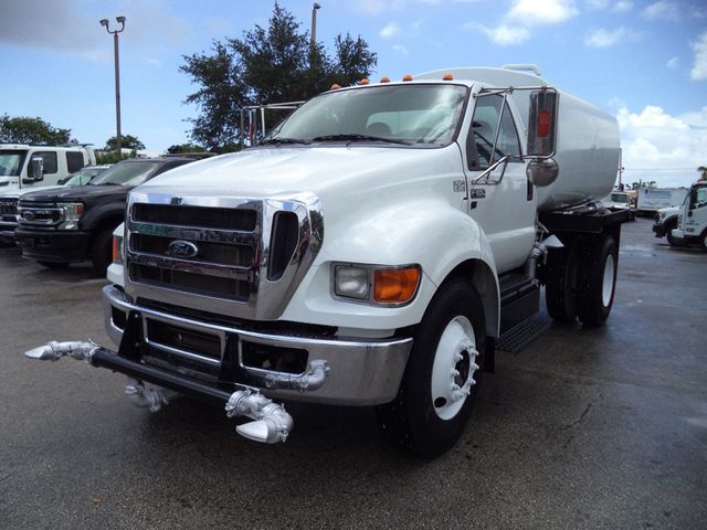 2015 Ford F650 With Curry 2000 Gallon Steel Water Tank & Sprayers - 23032276 - 1