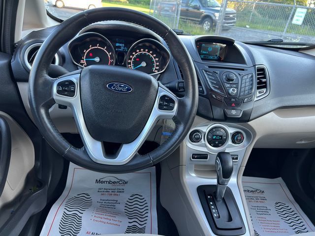 2015 Ford Fiesta 4dr Sedan SE - 23037716 - 13