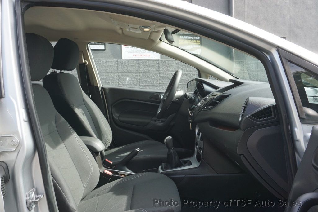 2015 Ford Fiesta 4dr Sedan SE - 23084553 - 9