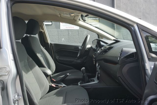 2015 Ford Fiesta 4dr Sedan SE - 23084553 - 9