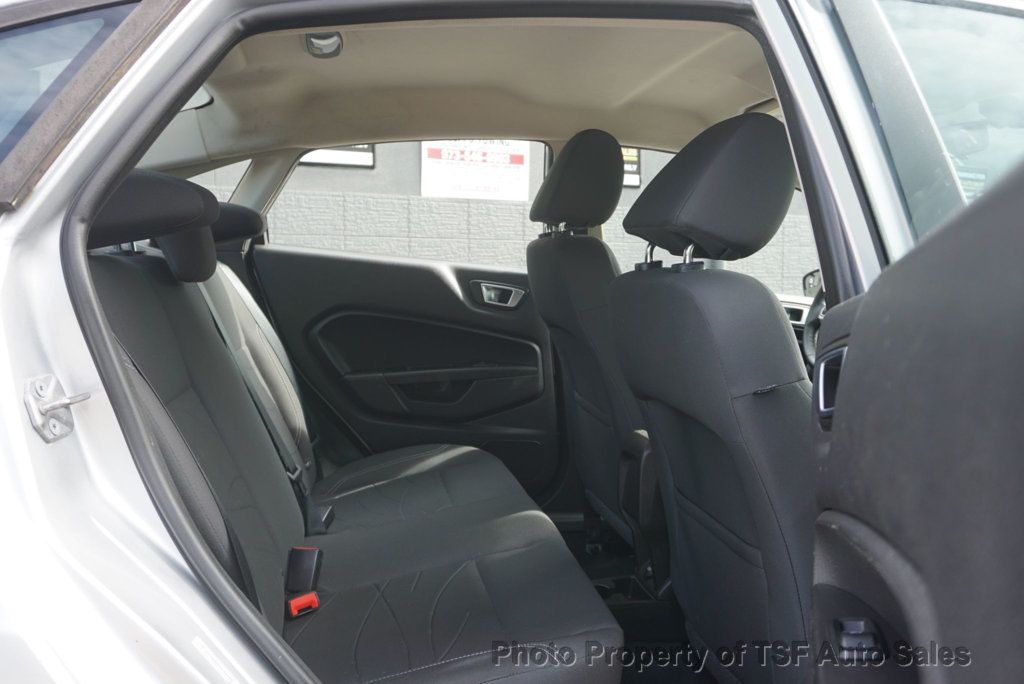 2015 Ford Fiesta 4dr Sedan SE - 23084553 - 11