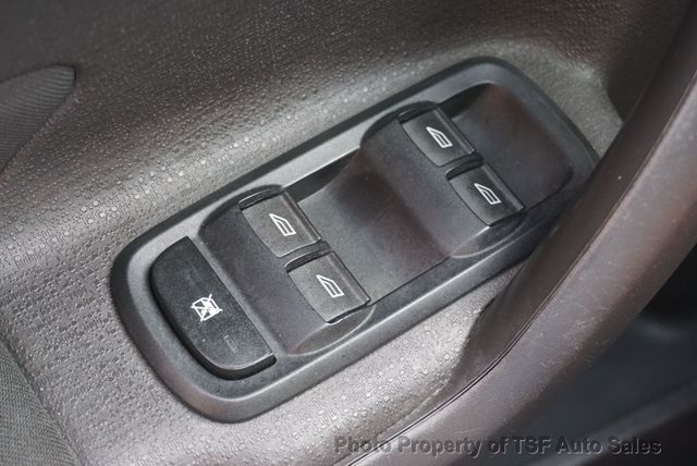 2015 Ford Fiesta 4dr Sedan SE - 23084553 - 21