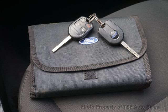 2015 Ford Fiesta 4dr Sedan SE - 23084553 - 23