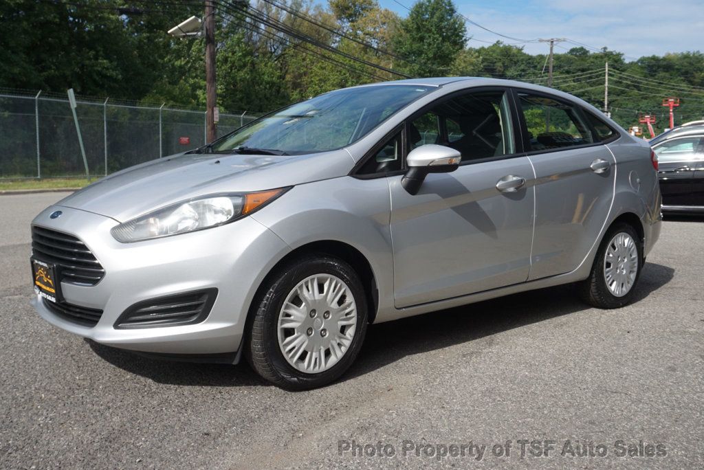 2015 Ford Fiesta 4dr Sedan SE - 23084553 - 2