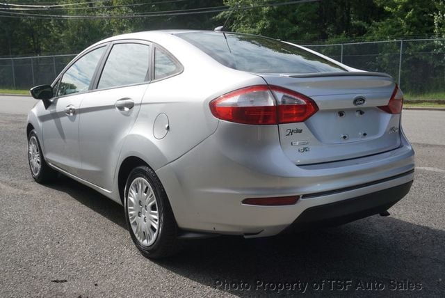2015 Ford Fiesta 4dr Sedan SE - 23084553 - 4