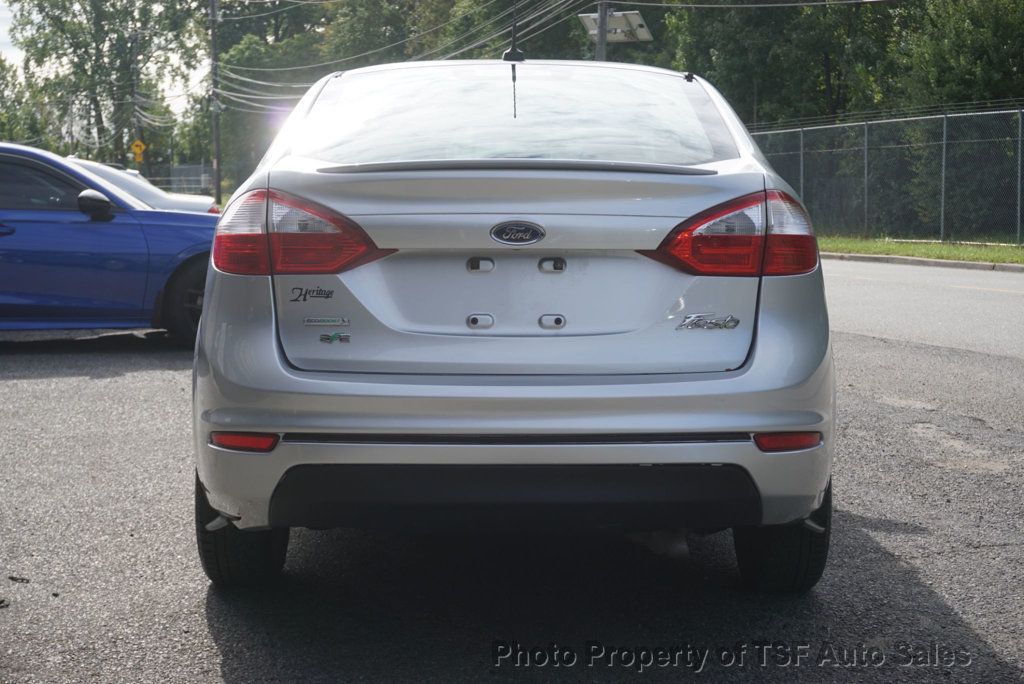 2015 Ford Fiesta 4dr Sedan SE - 23084553 - 5