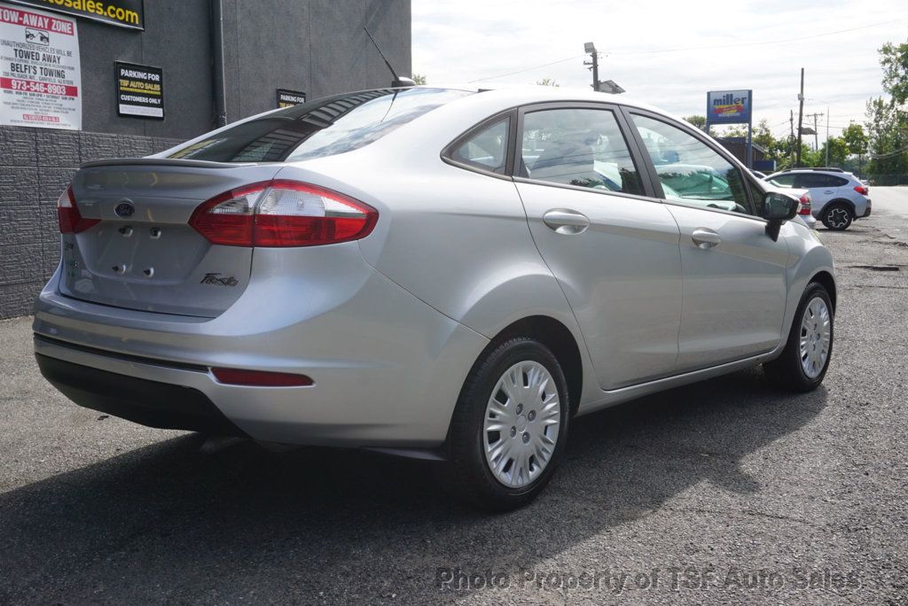 2015 Ford Fiesta 4dr Sedan SE - 23084553 - 6