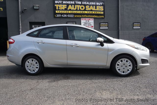 2015 Ford Fiesta 4dr Sedan SE - 23084553 - 7